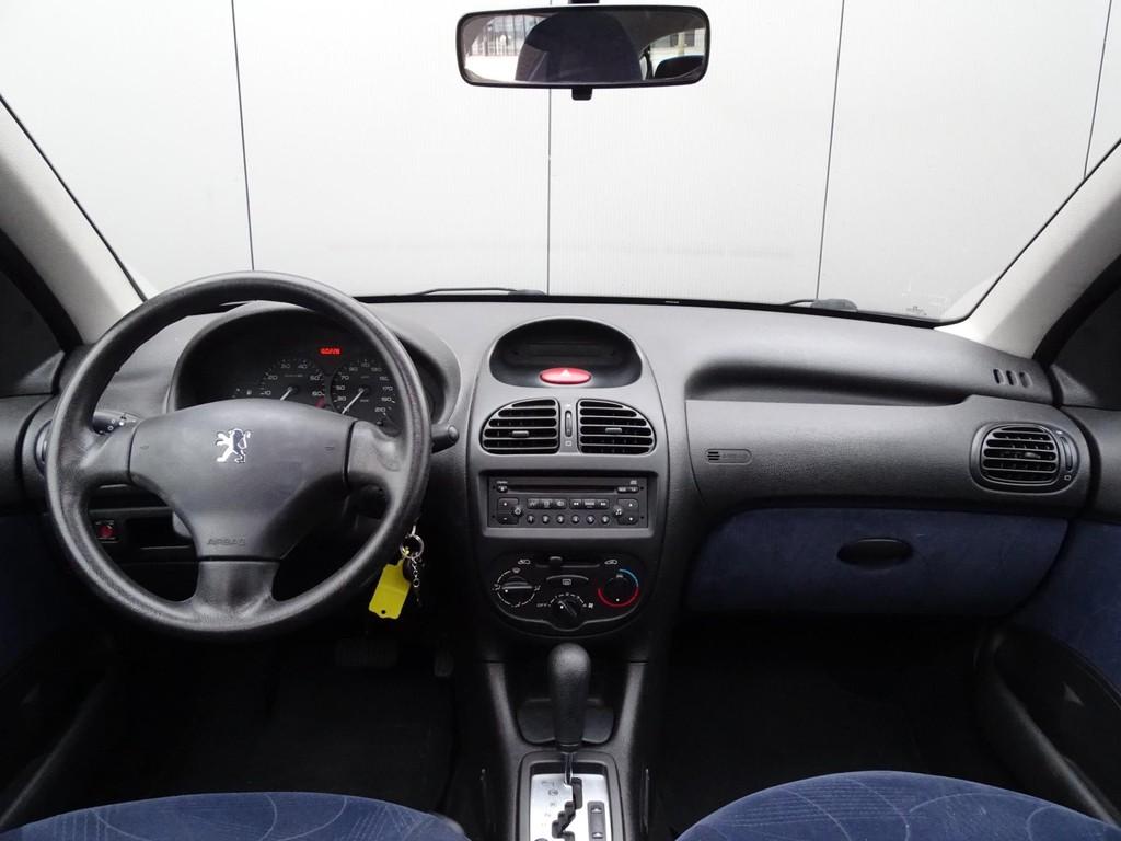 PEUGEOT 206 1.4 Gentry Automotive Trade Center