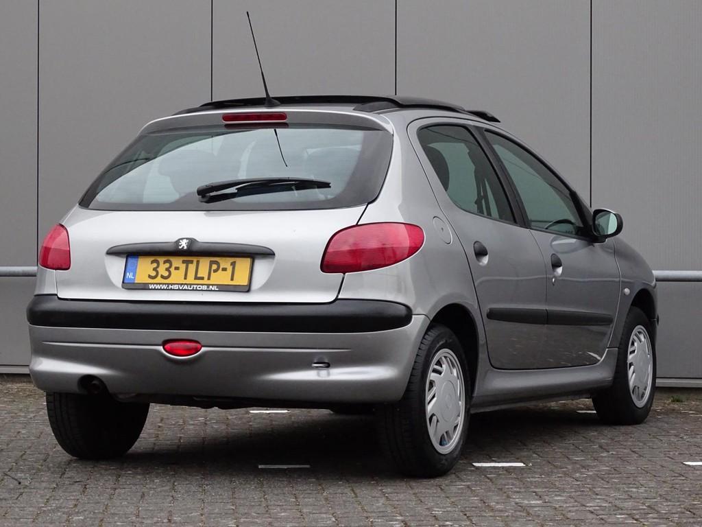 PEUGEOT 206 1.4 Gentry Automotive Trade Center
