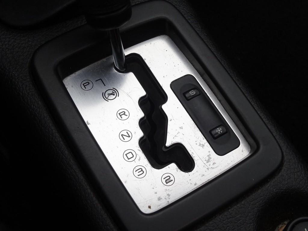 PEUGEOT 206 1.4 Gentry Automotive Trade Center