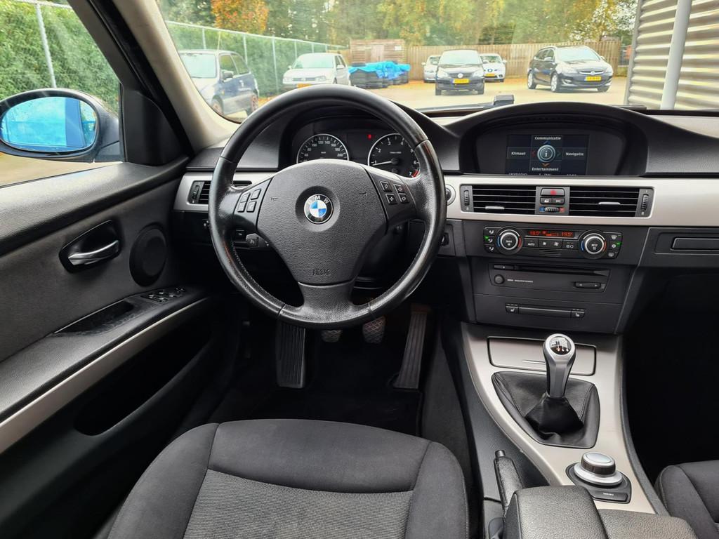 BMW 3-serie 318i Business Line - Automotive Trade Center