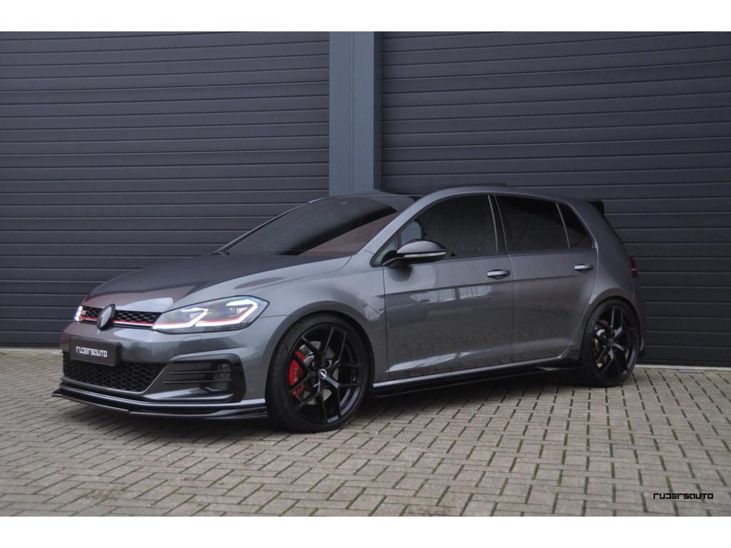 VOLKSWAGEN GOLF 7.5 GTI Perf | Pano | Alcantara | 19