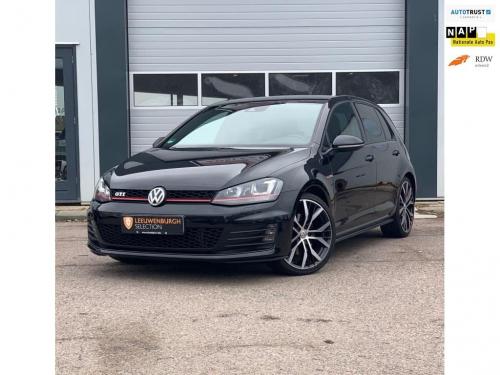 Купить Volkswagen Golf VII с пробегом  - Авто.ру