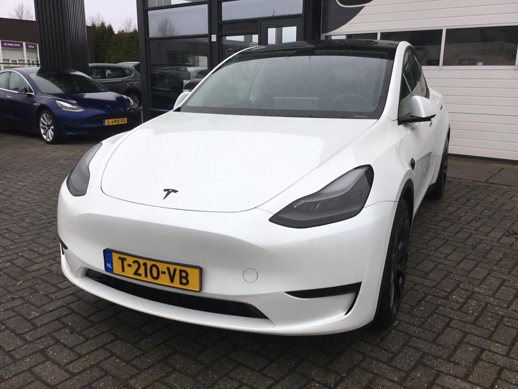car-auction-TESLA-Model Y-14689485