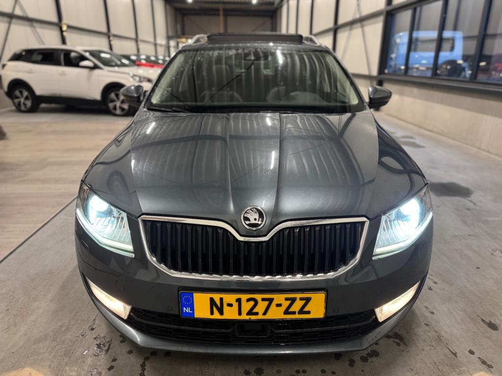 car-auction-SKODA-Octavia-14963357