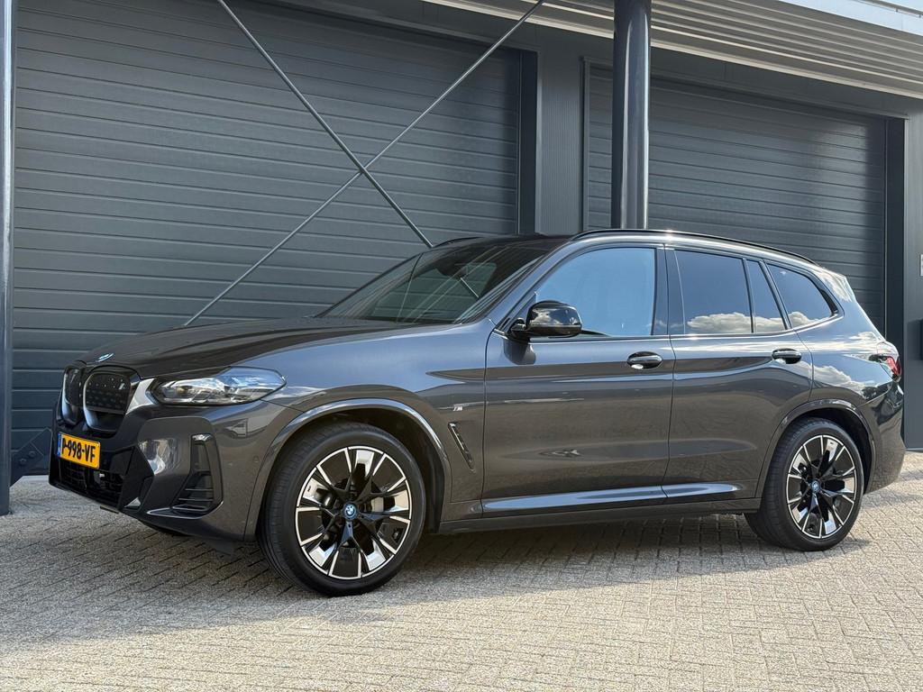 car-auction-BMW-iX3-15310374