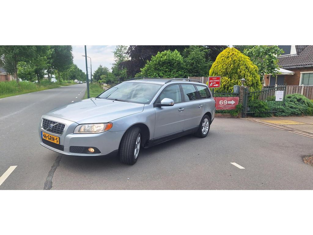 car-auction-VOLVO-V70-15373738